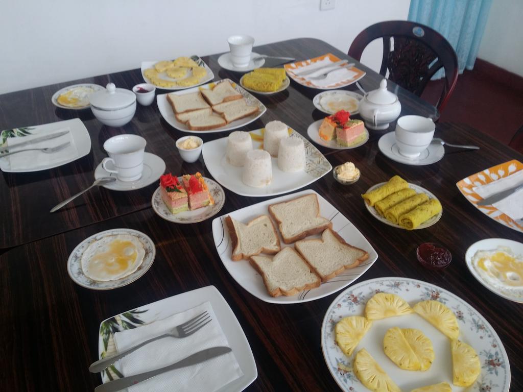 Bed and Breakfast Heaven Star Rest Мірісса Екстер'єр фото