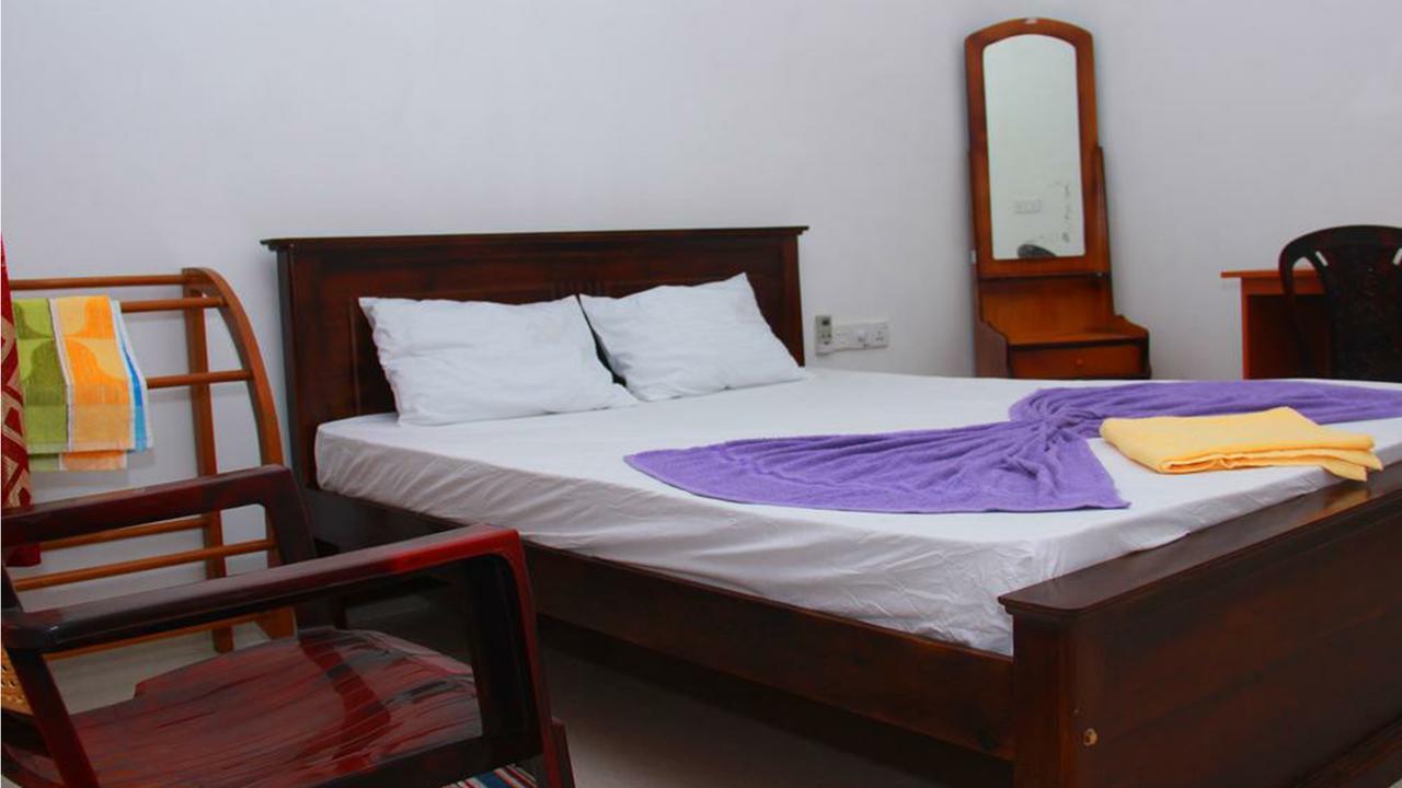 Bed and Breakfast Heaven Star Rest Мірісса Екстер'єр фото